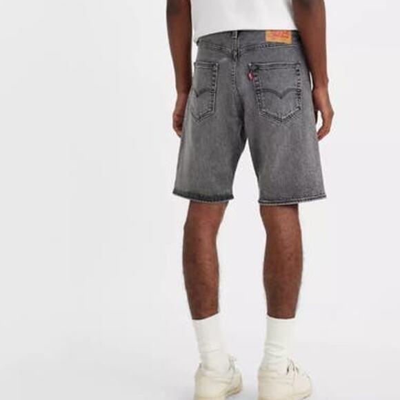 NEW Levi's 501 9" Mens Jean Shorts Grey Denim Hemmed Button Fly Stretch Size 42 - Picture 3 of 7